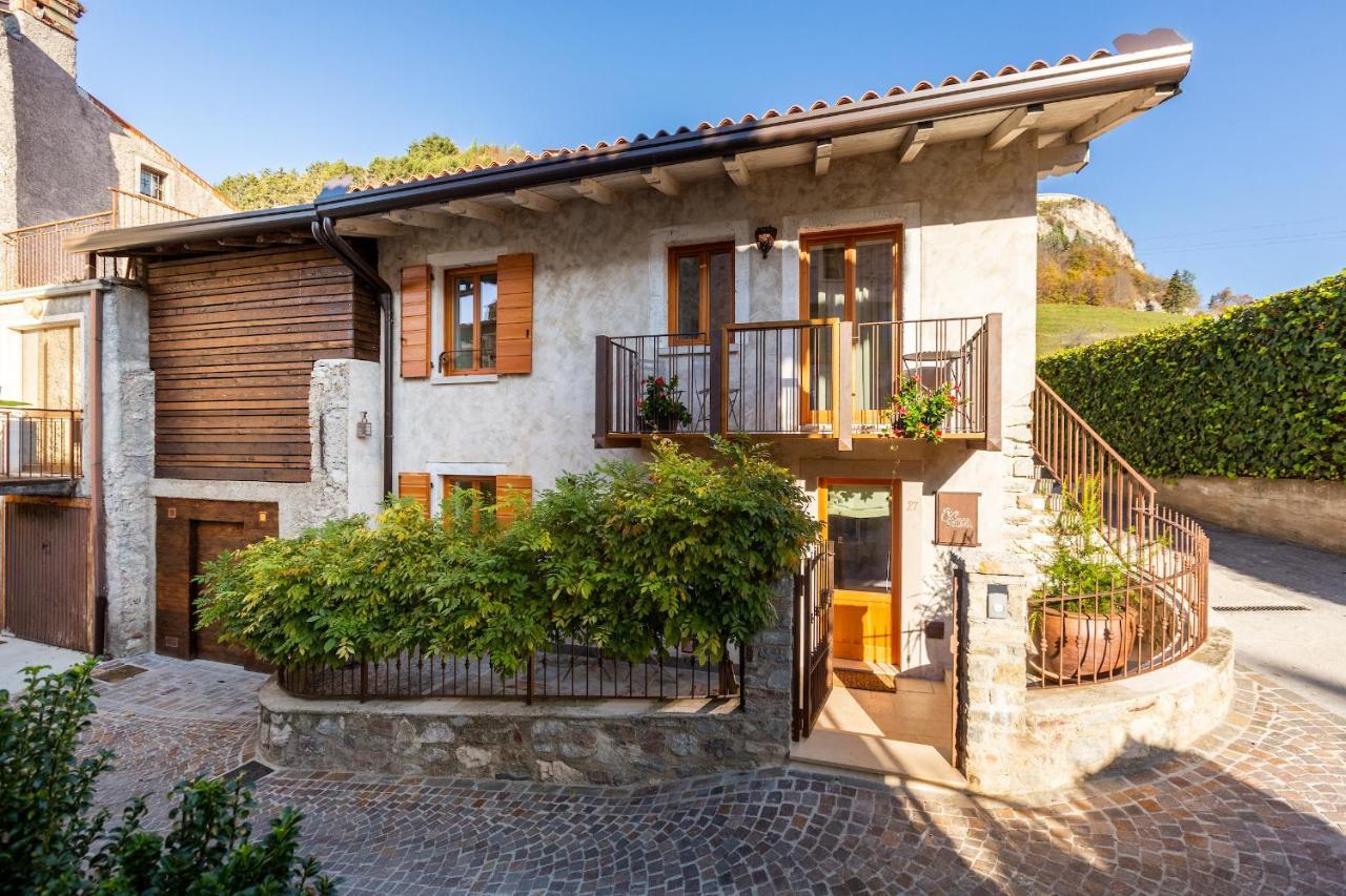 Borgo Cantagallo Casa Olivia 2 Tremosine Exterior foto